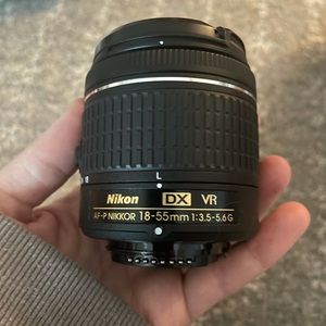 Nikon zoom lens 18-55 mm *Brand new*